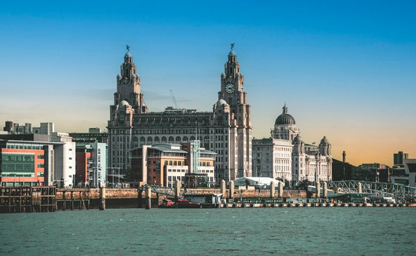 Which historic sites in Liverpool are linked to the Titanic?