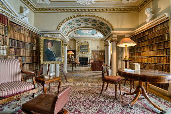 How to book a guided tour of the UK's historic libraries?